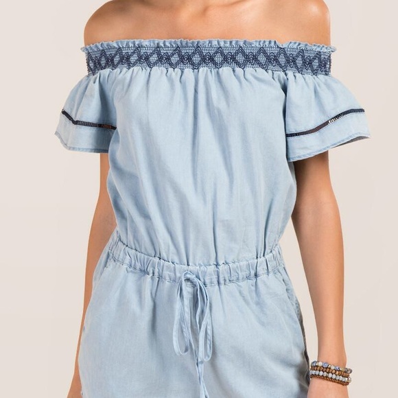 Light blue off the shoulder romper - Picture 2 of 4